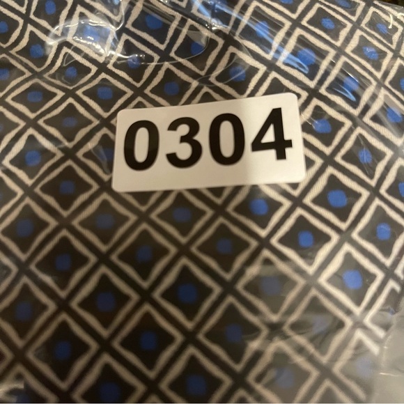 Catherines Button Up Blouse Women’s 3XL Roll Tab Sleeves White Blue Black Career - Picture 9 of 9